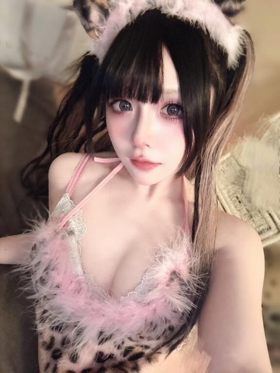 dm待ってるね&#9825;&#9825;&#9825;