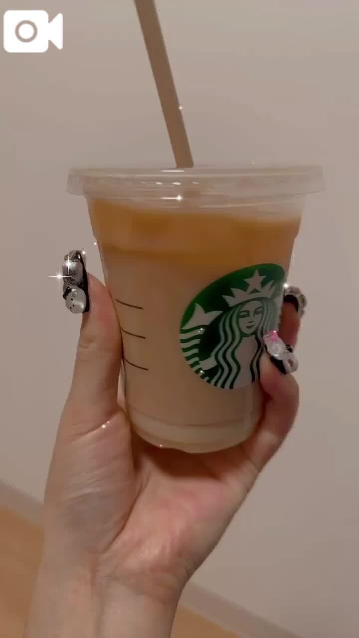 定番のスタバですよーっと。