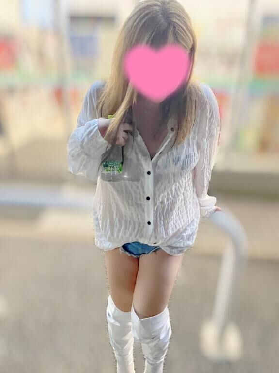 もしかして露出狂...？