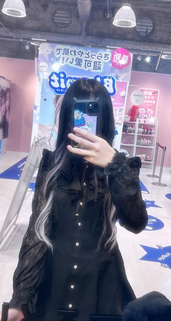 出勤してます