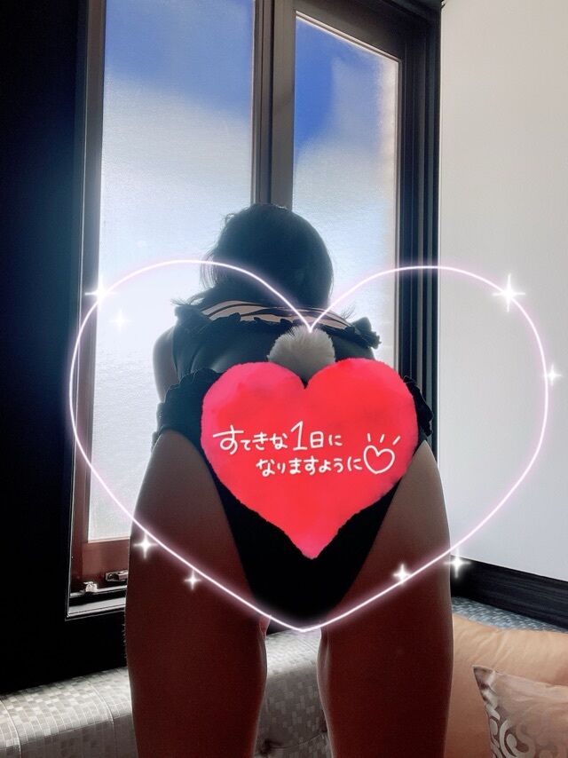 風が強っ……