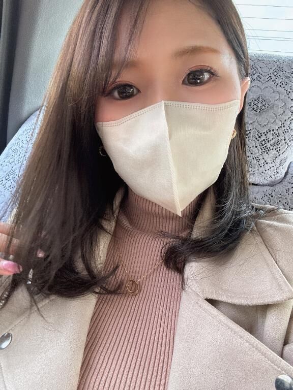 春の陽気で暑い