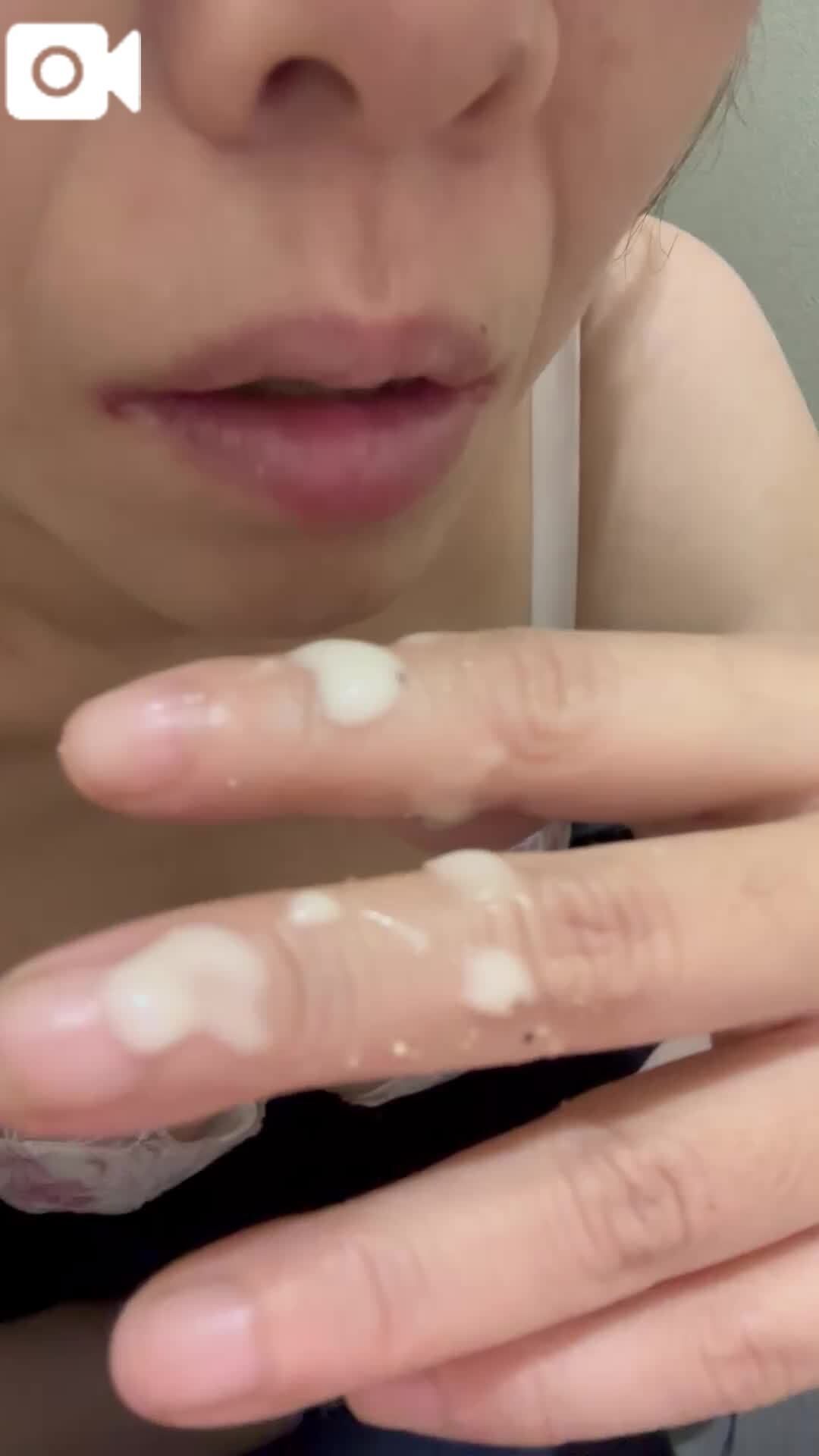 白くてドロドロ