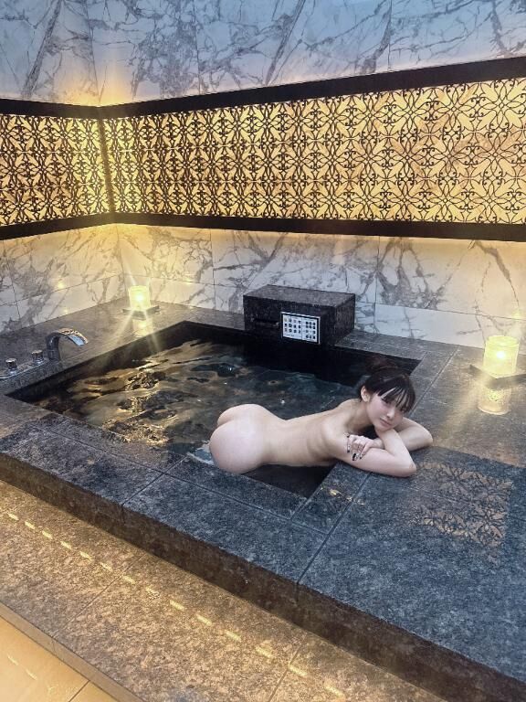 オトコは上目遣いに弱いの？