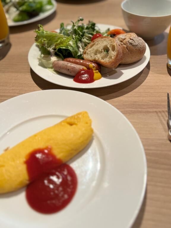 &#128104;&#127995;&zwj;&#127859;&#129370;