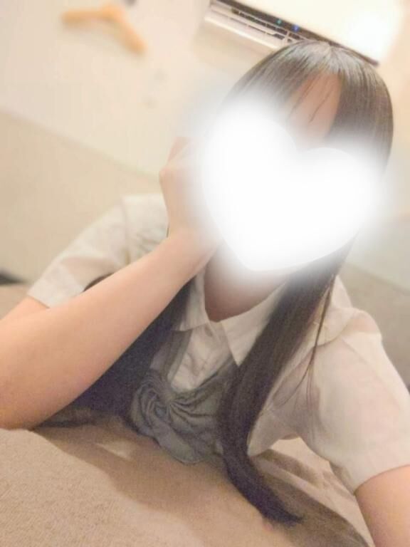 﫣