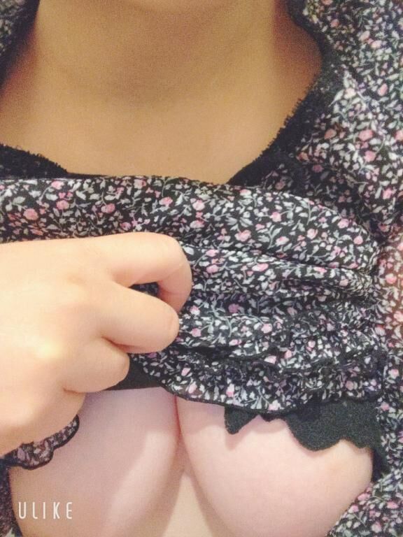 四つん這い、、