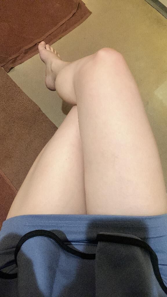 ∠( ♡-♡ )／