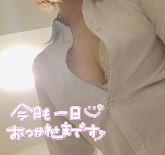 ４月分のシフトを出しました(\,\,&#7447;&#7447;\,\,)