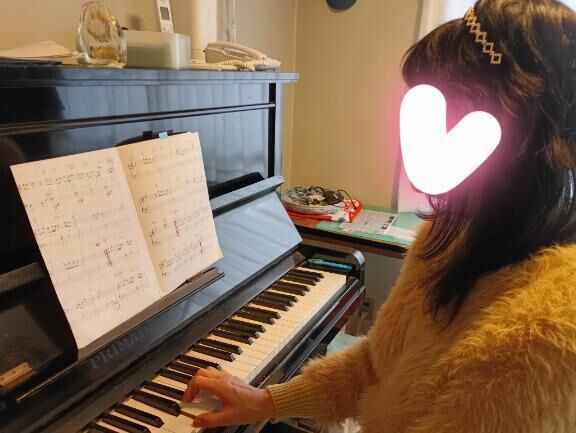 （＊⌒▽⌒＊）似てるかなあ……&#9825;