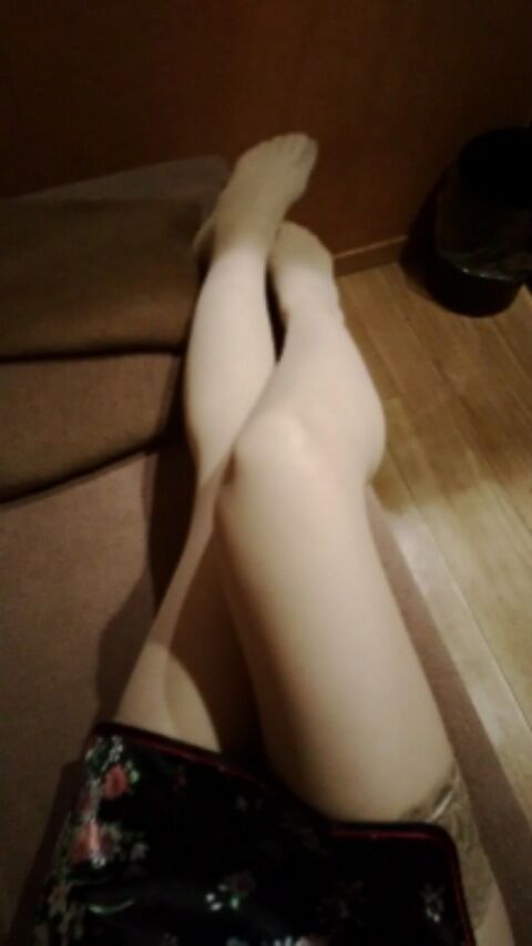 お休みです(-人-;)