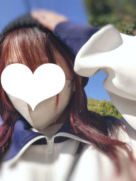 おはよー&#9825;赤髪になったよ&#9825;