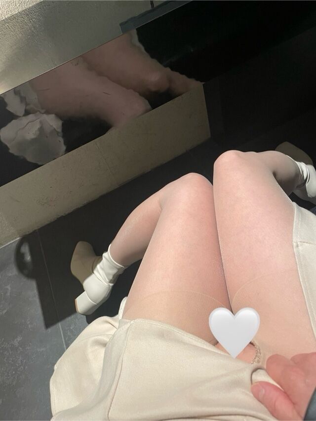 ほたる今日のノーパンチラ