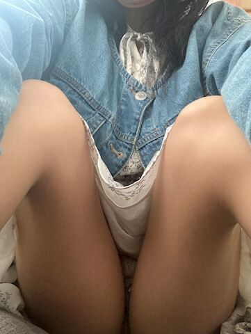 明日は、出勤です