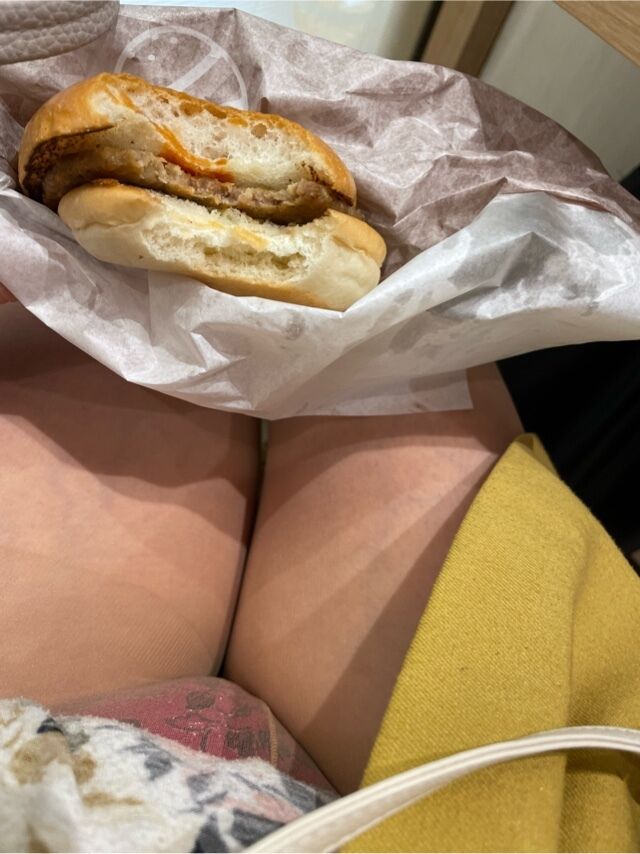 ほたる今日のパンチラ2