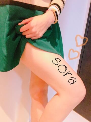&#127826; 「魅力的なラインを引き立てる美学」