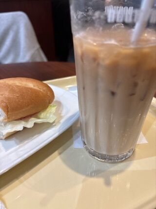 ドトールにて