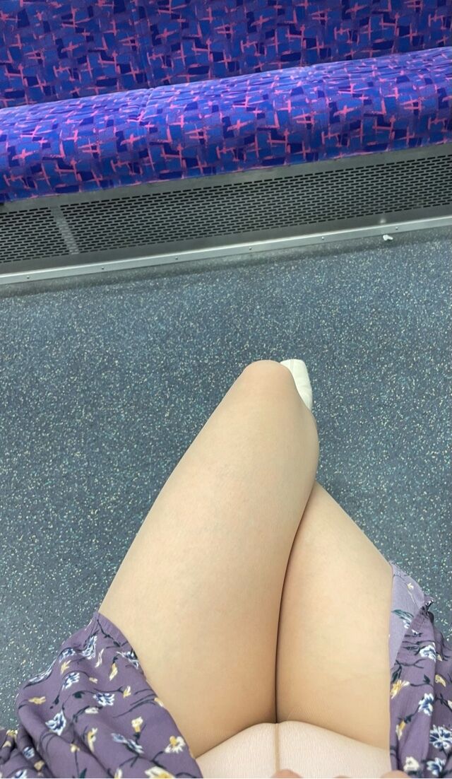 ほたる今日のパンチラ2