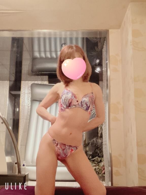 お店に居ます&#128155;
