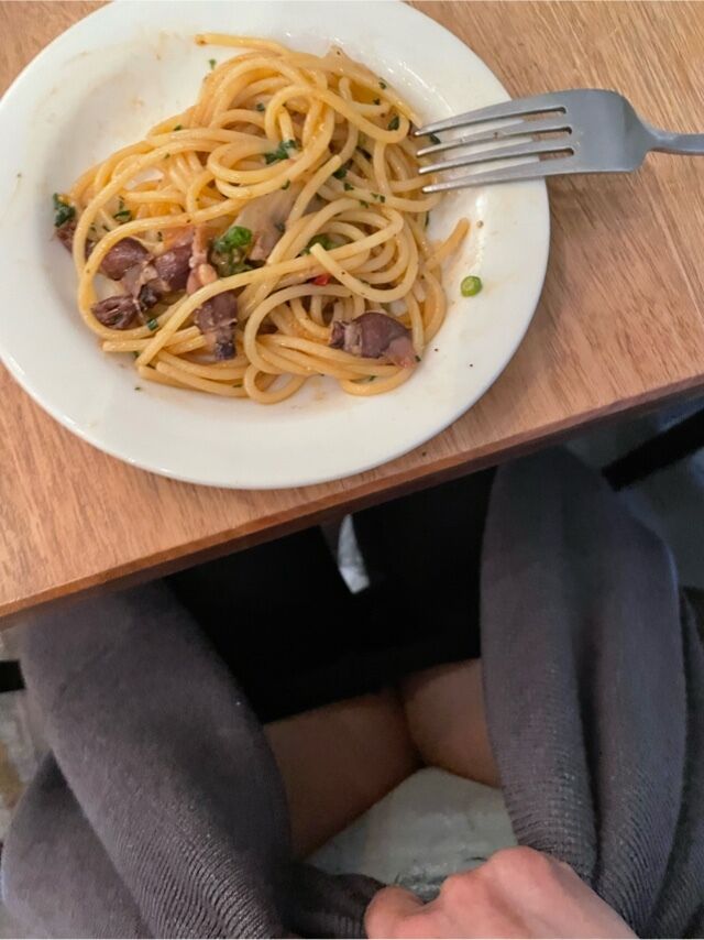 ほたる今日のパンチラ