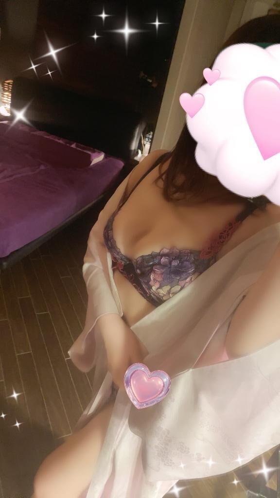 出勤しております(*´&#9825;`*) &#9825;ゅ&#9825;