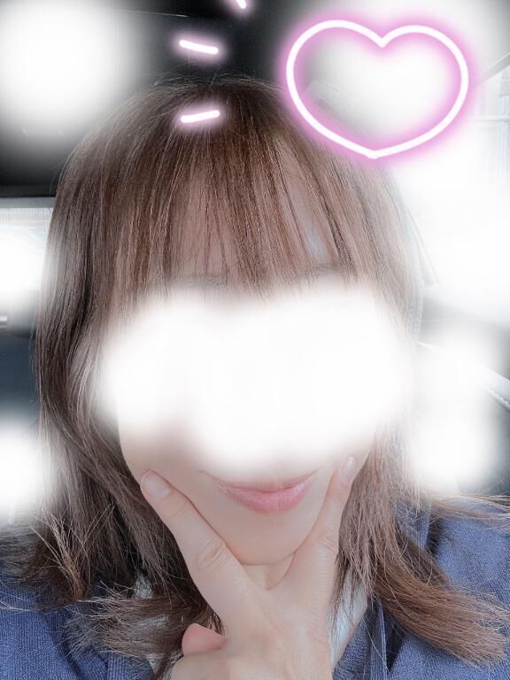 オリーブベージュ