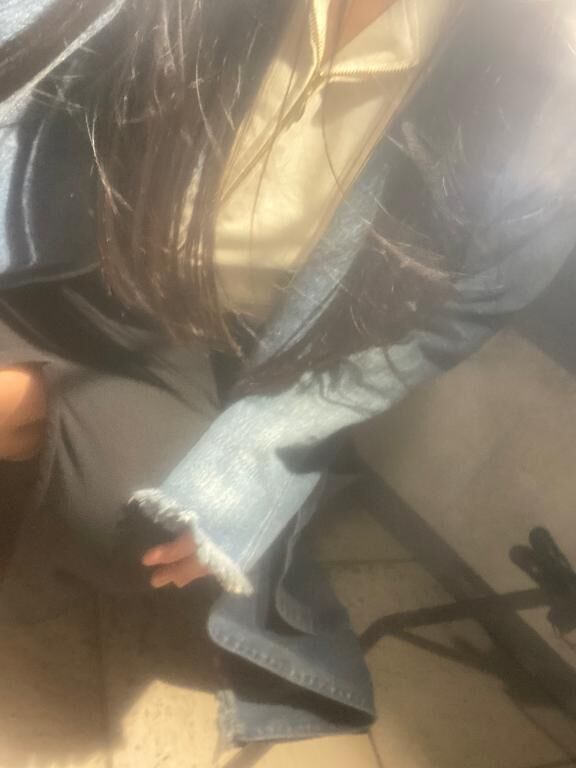 &#128087;