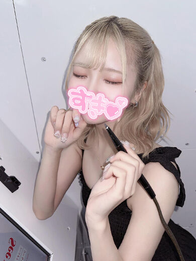 ドア開けてほかに人にエッチな声聞かせちゃって恥ずかしかったで  す