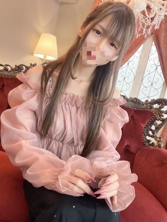 初めまして(* . .)))