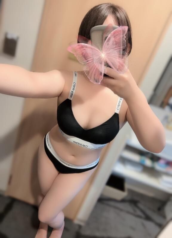 今なら。。。|♡♡ω♡)チラッ