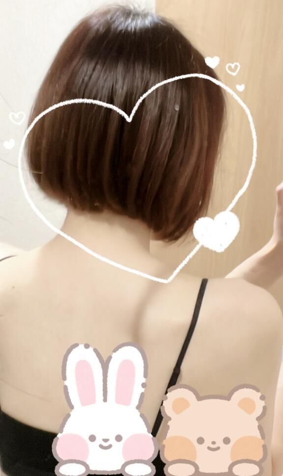 髪を