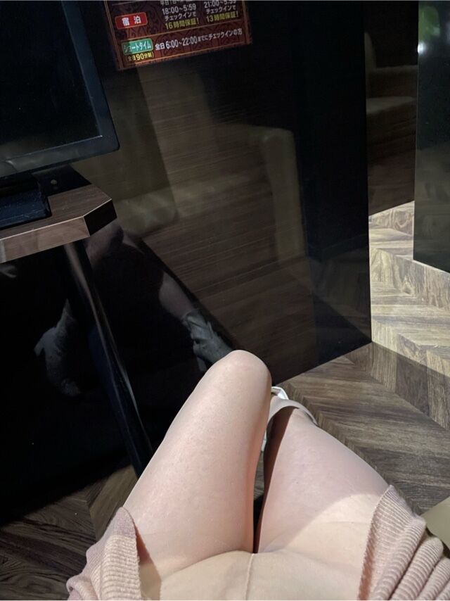 ほたる今日のノーパンパンストチラ)