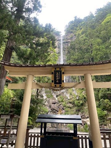 明日は出勤です