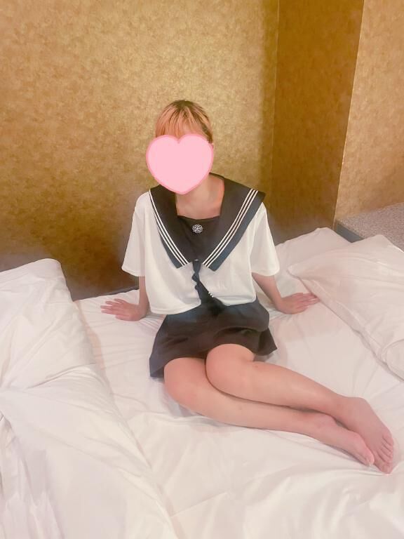 ♡ねぇ、お兄さん♡ゆゆのテクニック、味わってみたくない？♡