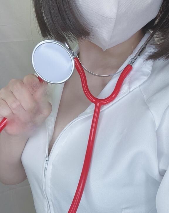 四つん這い？M字開脚？
