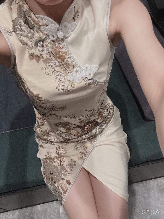 &#9654;