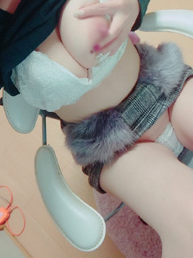 下着つけたままのえっちって燃えません？