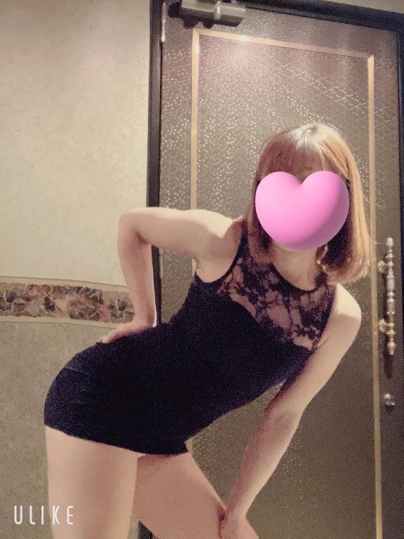 本日&#9825;13時から居ます&#128155;