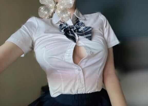 はじけそうな