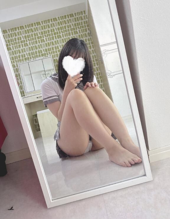 \\ セーラー服を脱がさないで /