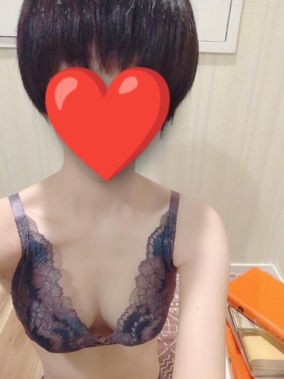 こんにちは!!出勤してます(*´♡`*)ﾉ