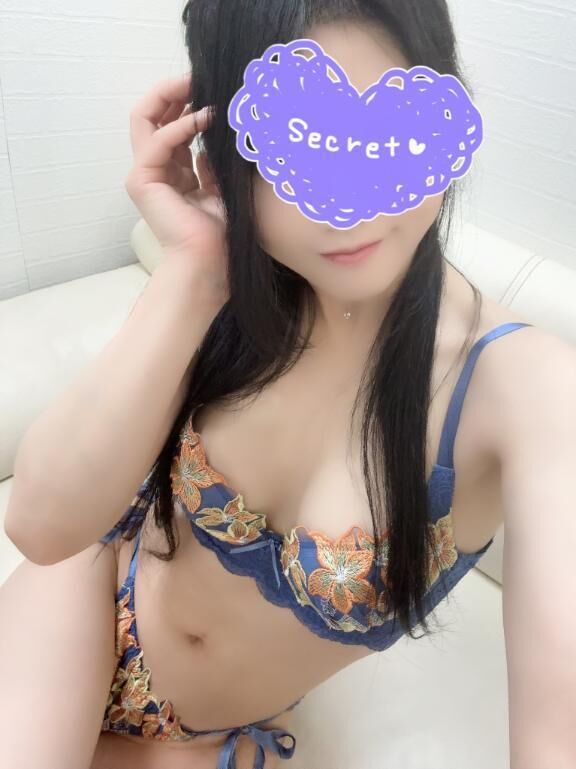 裸のネーチャン見たい(´･ω･`)