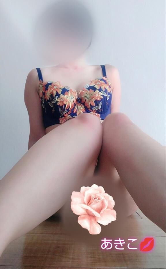 ちらっちらっちらっ(/ω・＼)チラッ