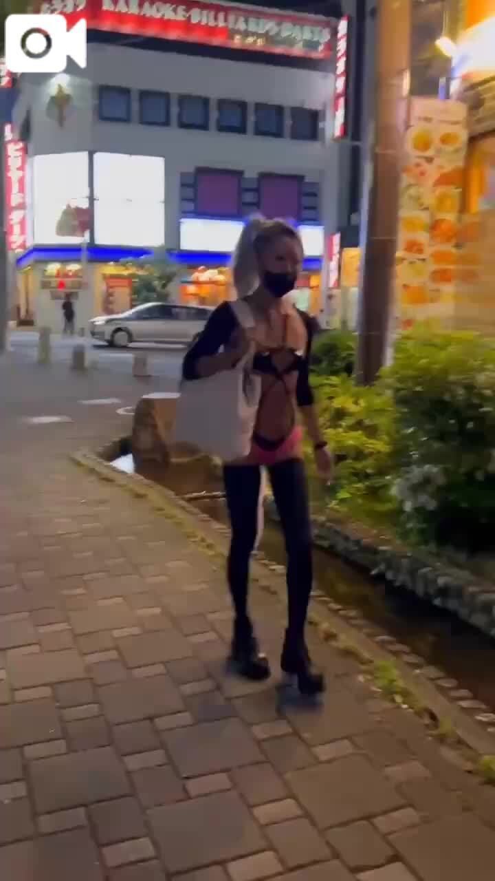 爆睡して起きて動画作ってたよ&hearts;️珞