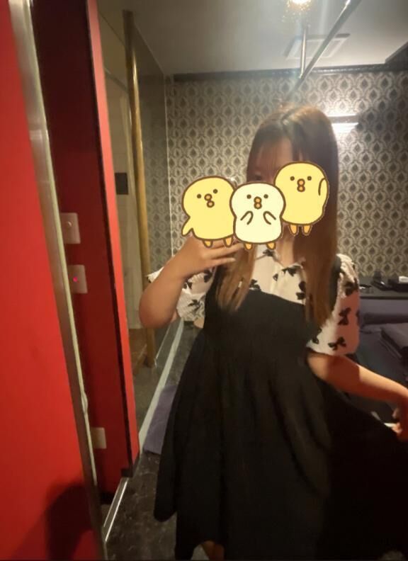 ピアノの発表会みたいな服を添えて
