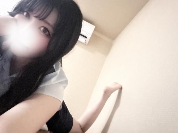 隣いい？♡