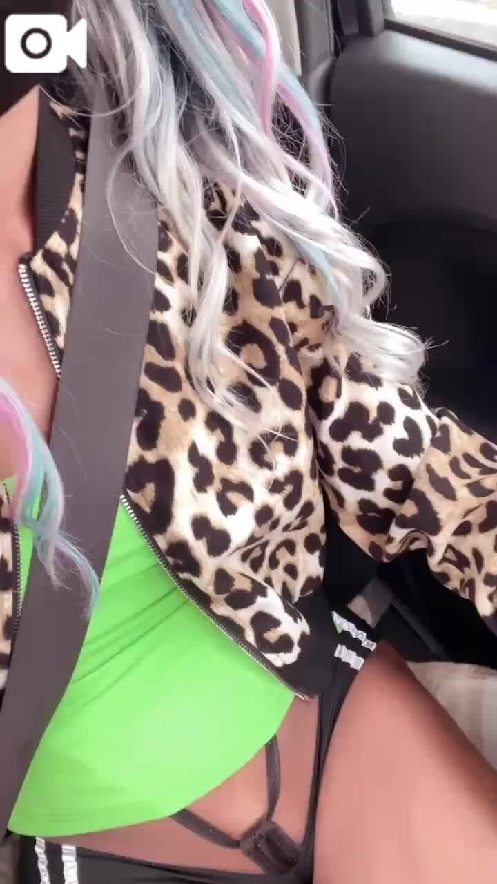 すっぴんヅラw(((((((((((っ･ω･)っ ﾌﾞｰﾝ&#128037;&#129303;&hearts;&#65039;