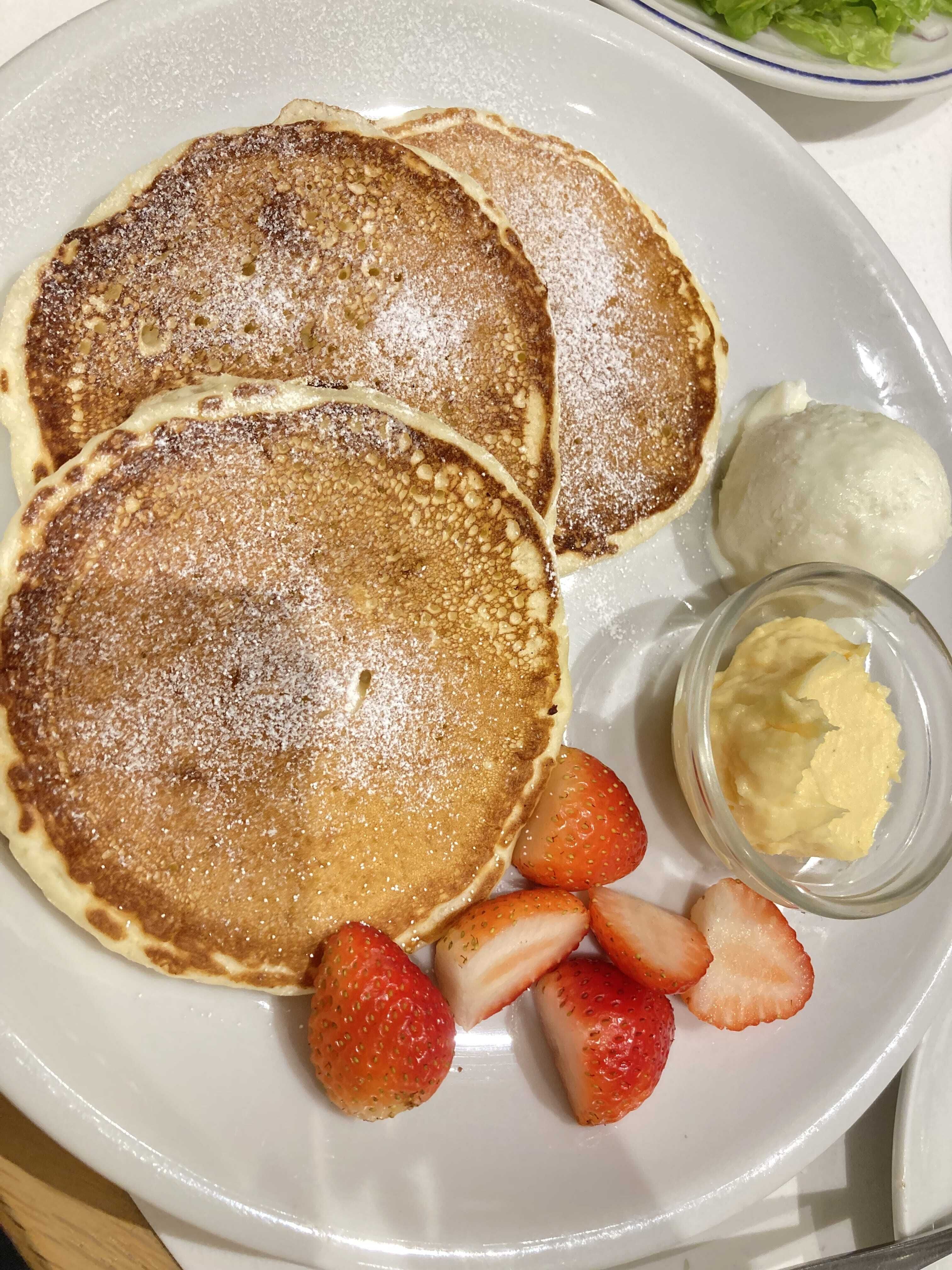 今日はパンケーキを食べてきました