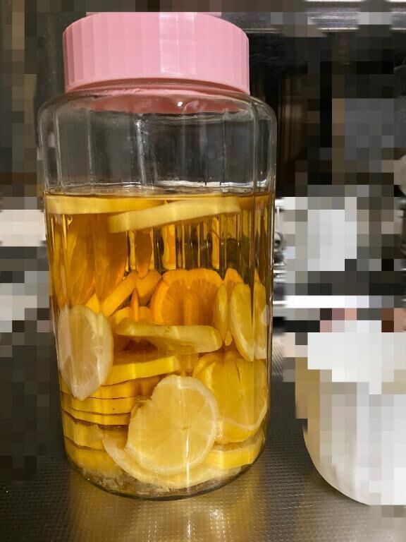 レモン酒作ったら見た目もおしゃれ