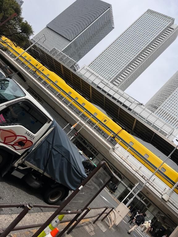 明日は、朝9時から出勤。